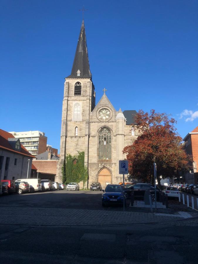 Appartement Centre Ville Tournai Bagian luar foto