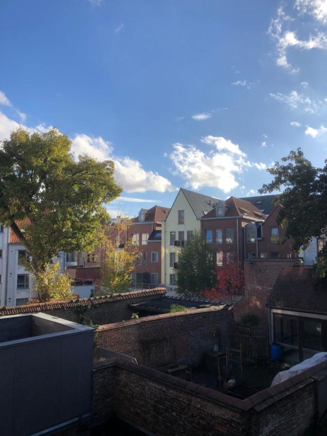 Appartement Centre Ville Tournai Bagian luar foto